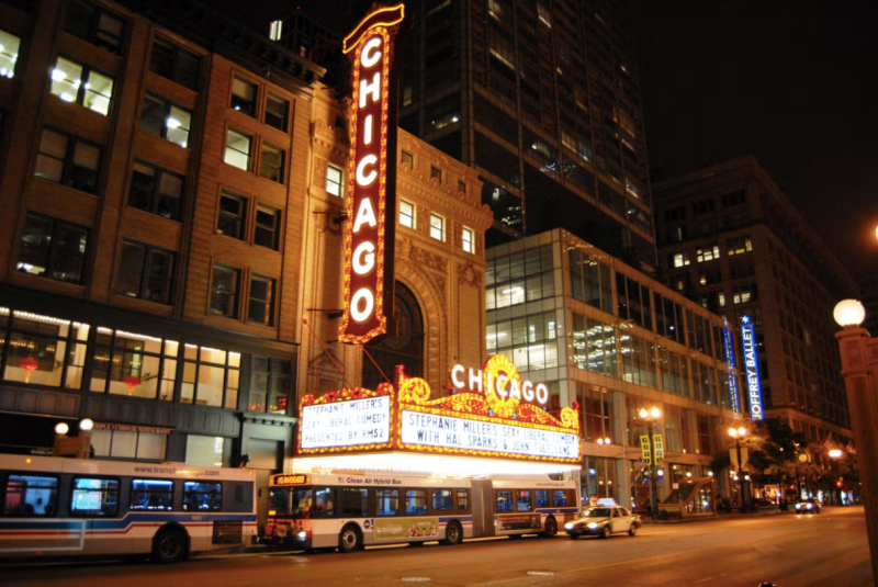 Passeio noturno de ônibus panorâmico no Chicago Theater